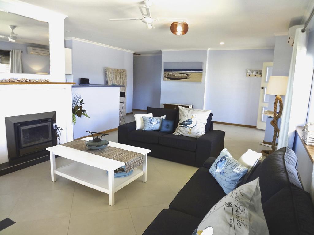 Salty Air Apartments Kingscote Kangaroo Island Bilik gambar
